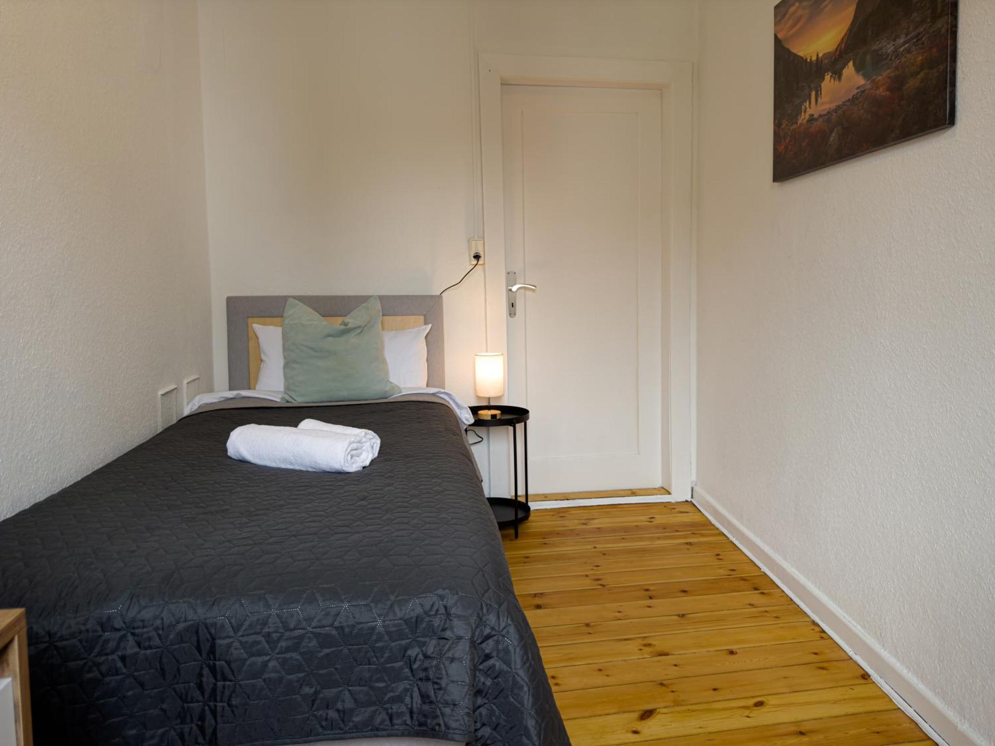 Immostay #8 - Haus Fuer 13 Personen Mit 7 Zimmer - Grosser Garten & Grill, Free Parking, Wlan BRE Extérieur photo