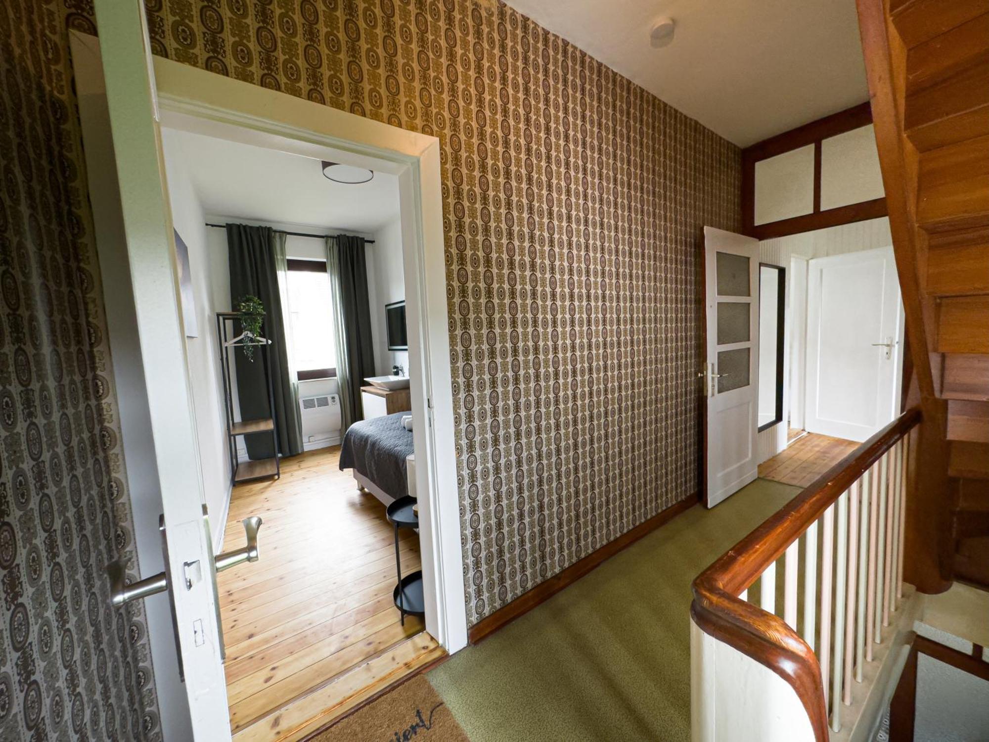 Immostay #8 - Haus Fuer 13 Personen Mit 7 Zimmer - Grosser Garten & Grill, Free Parking, Wlan BRE Extérieur photo