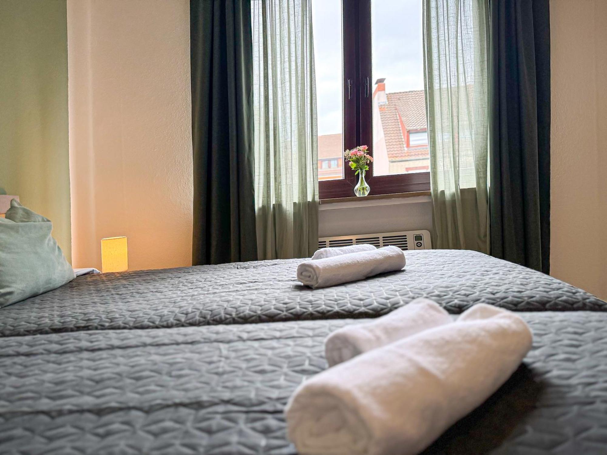 Immostay #8 - Haus Fuer 13 Personen Mit 7 Zimmer - Grosser Garten & Grill, Free Parking, Wlan BRE Extérieur photo