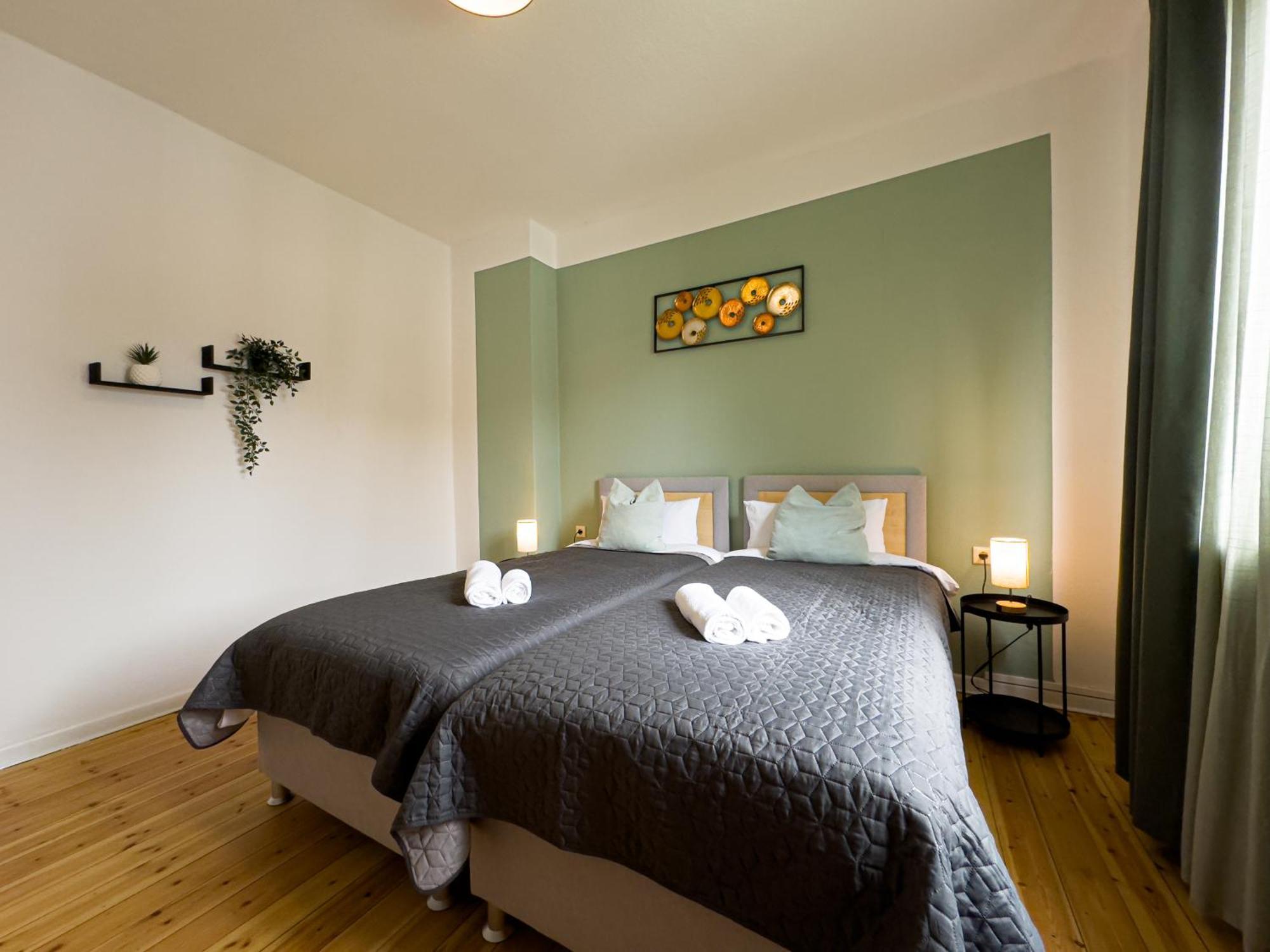 Immostay #8 - Haus Fuer 13 Personen Mit 7 Zimmer - Grosser Garten & Grill, Free Parking, Wlan BRE Extérieur photo