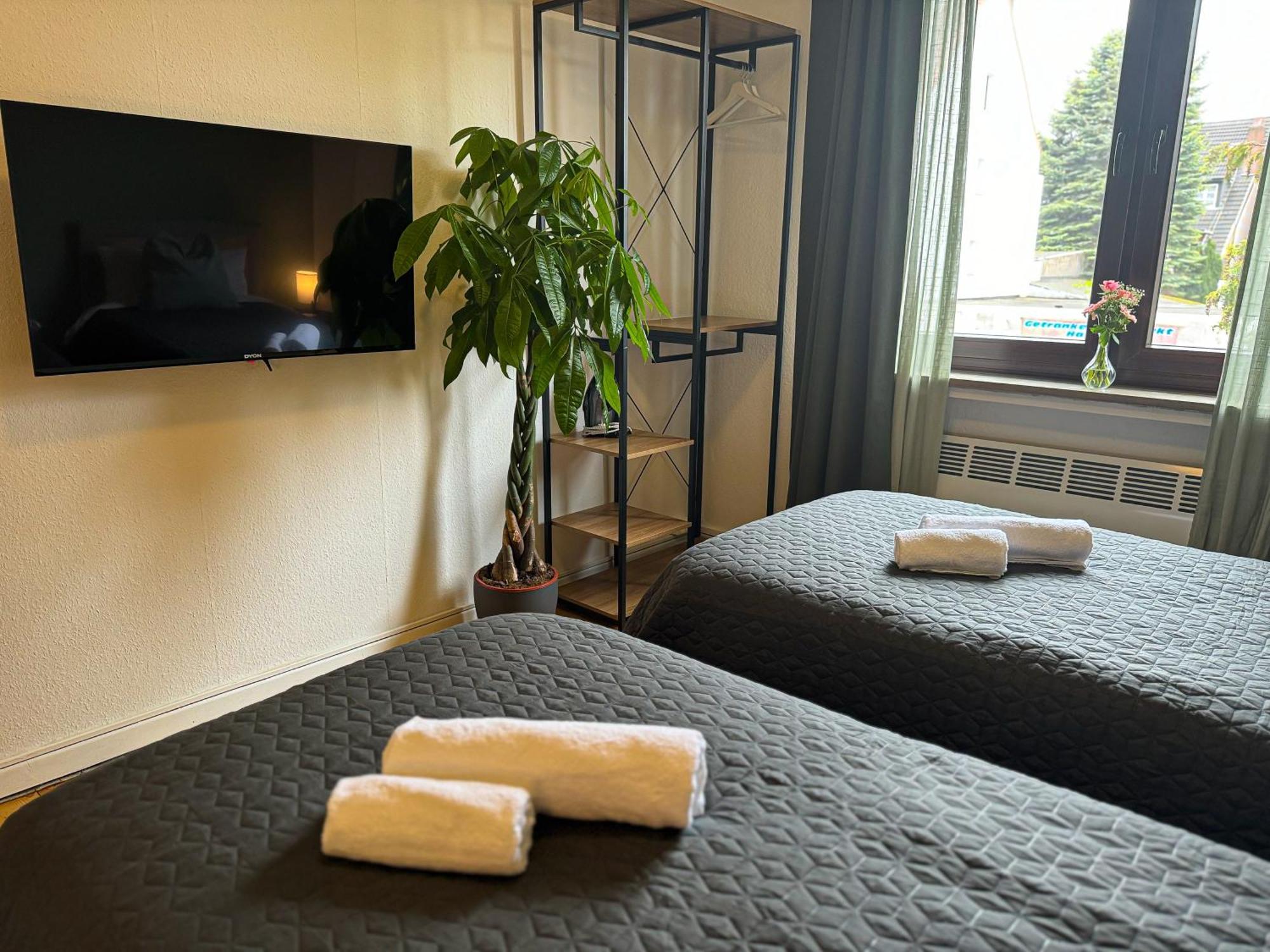 Immostay #8 - Haus Fuer 13 Personen Mit 7 Zimmer - Grosser Garten & Grill, Free Parking, Wlan BRE Extérieur photo