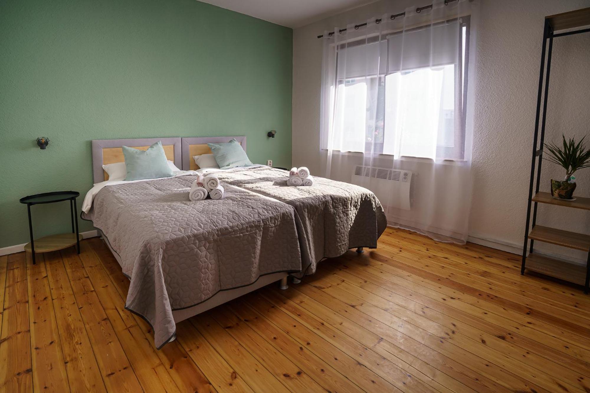 Immostay #8 - Haus Fuer 13 Personen Mit 7 Zimmer - Grosser Garten & Grill, Free Parking, Wlan BRE Extérieur photo